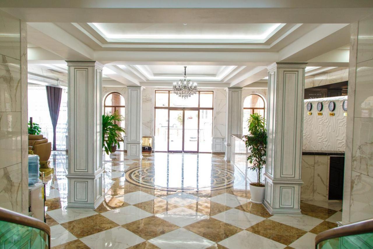 فندق نمنغانفي  Shedevr Plaza المظهر الخارجي الصورة